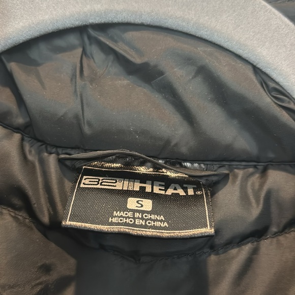 32 Degree Heat Jacket.  excellent pre loved condition.  Size S. - Picture 4 of 4